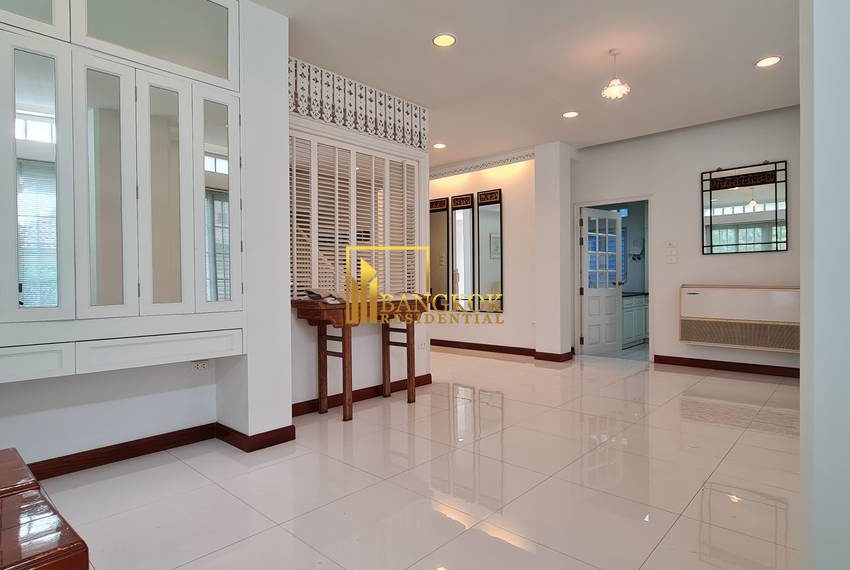 6 bedroom house for rent phrom phong 7701 image-07