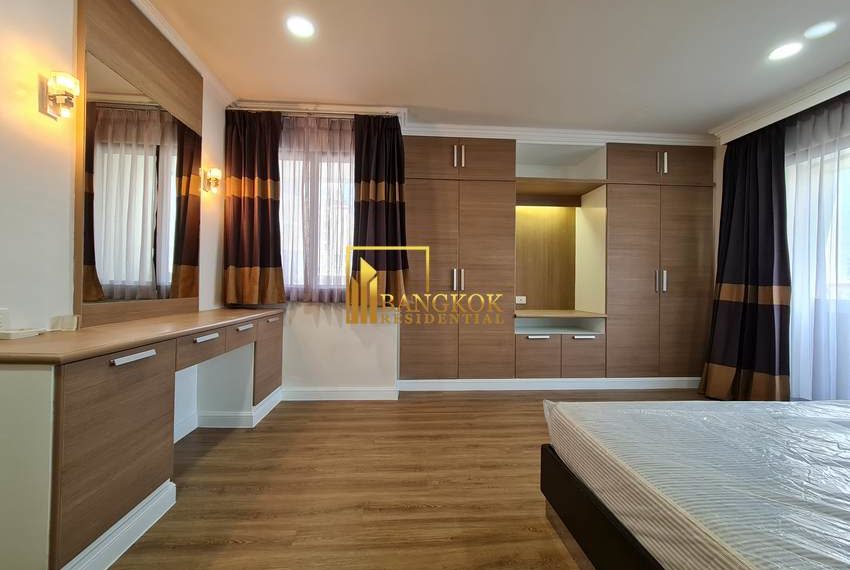 renovated 2 bed condo for rent phrom phong Baan Suanpetch 6556 image-11