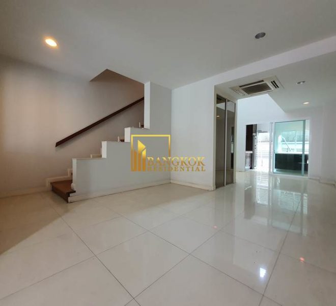 3 bed townhouse asoke Inhome Luxury Residence 8811 image-02
