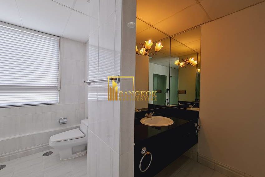 3 bed for rent Krungthep Thani Tower 0514 image-19