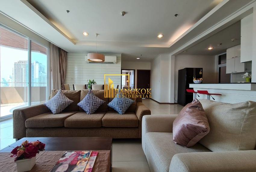 Piyathip Place 3 bed apartment for rent 7141 image-02