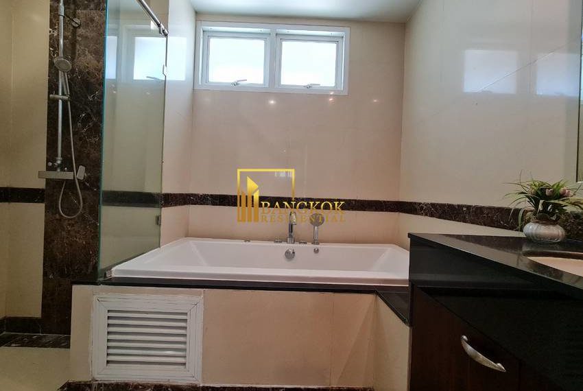 Piyathip Place 3 bed apartment for rent 7141 image-12