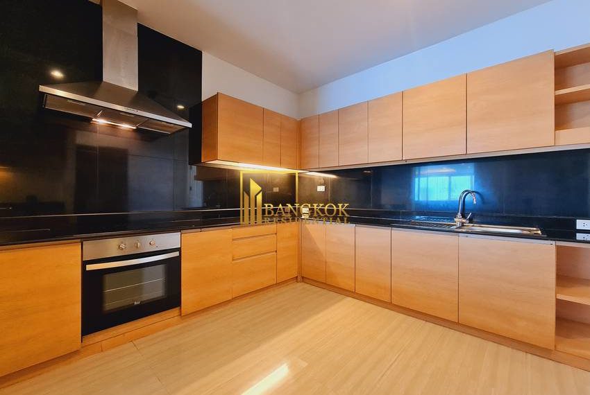 4 bed apartment Charoenjai Place 20196 image-06