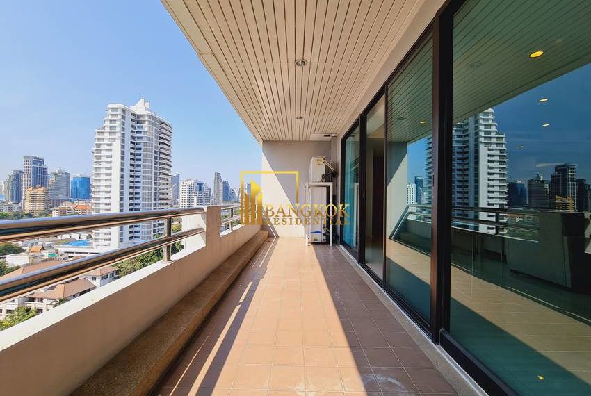 4 bed apartment Charoenjai Place 20196 image-10