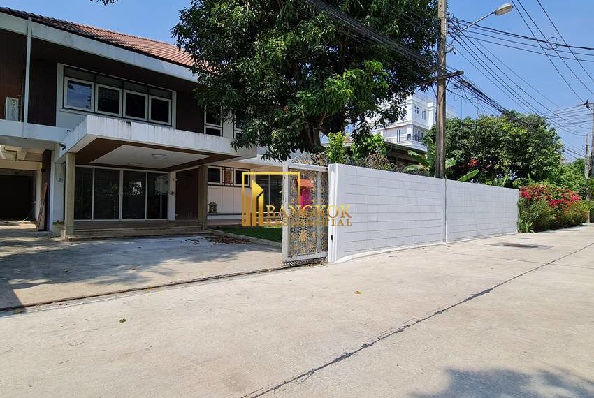 Bangkok house for rent phra khanong 27550 image-01