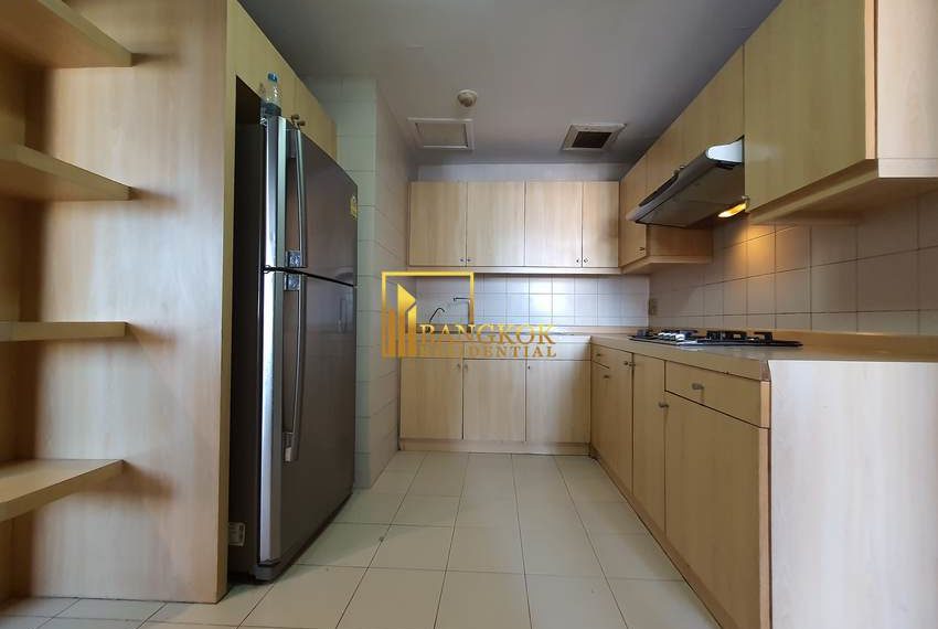pet friendly 3 bed condo for rent President Park 13003 image-06