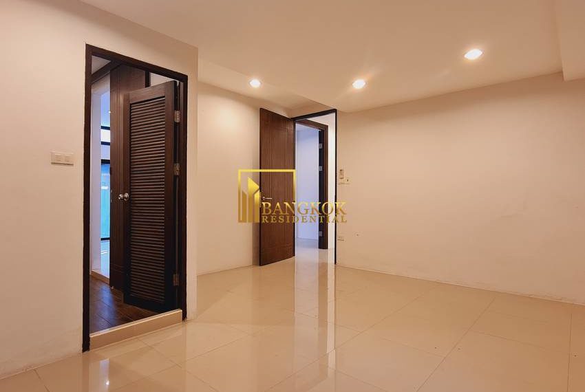 4 bed townhouse phrom phong 8803 image-18