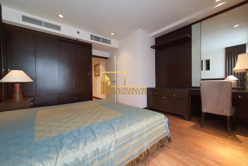 1 bedroom corner unit for rent Langsuan Ville 10732 image-13