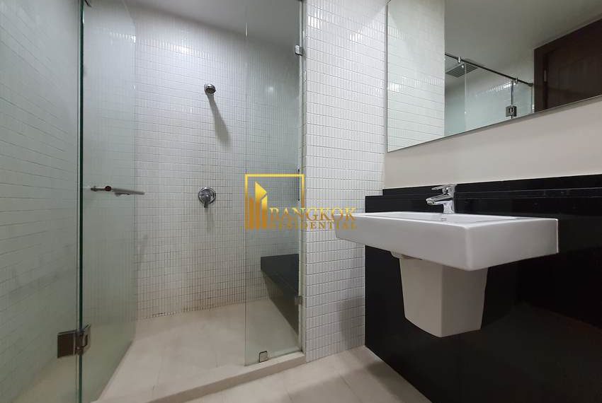 2 bed thonglor for rent VASU The Residence 0268 image-12