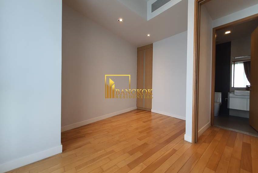 2 bed condo for rent asoke Millennium Residence 12999 image-13