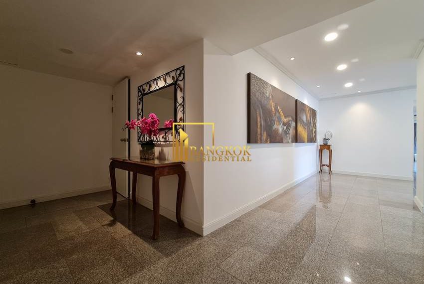 3 bedroom renovated condo for rent Baan Suanpetch 6814 image-01