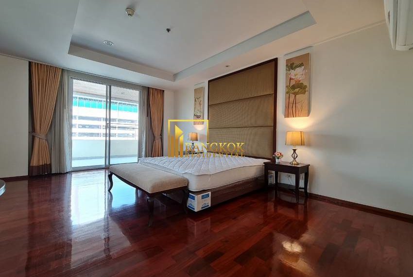 3 bed serviced apartment Piyathip Place 7130 image-08