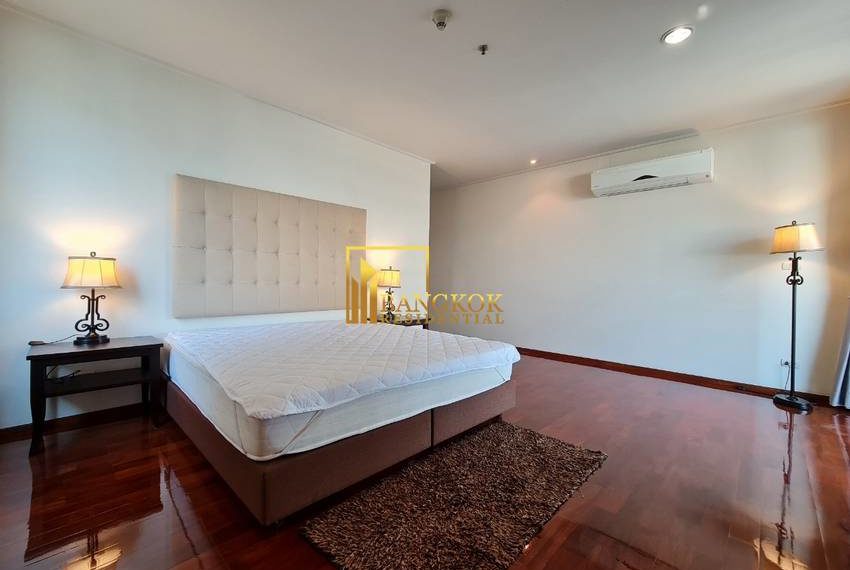 3 bed serviced apartment Piyathip Place 7130 image-21
