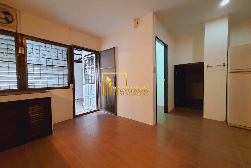3 bed house for rent for sale nana 27768 image-10