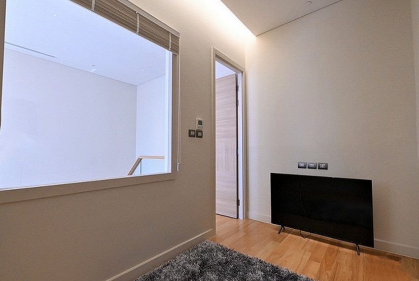2 Bedroom Duplex Condo Sindhorn Residence 14960 Image-13