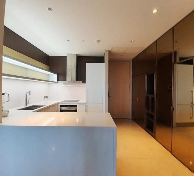 Luxury Condo 1 Bedroom For Rent in Sindhorn Residence 15227 Image-05
